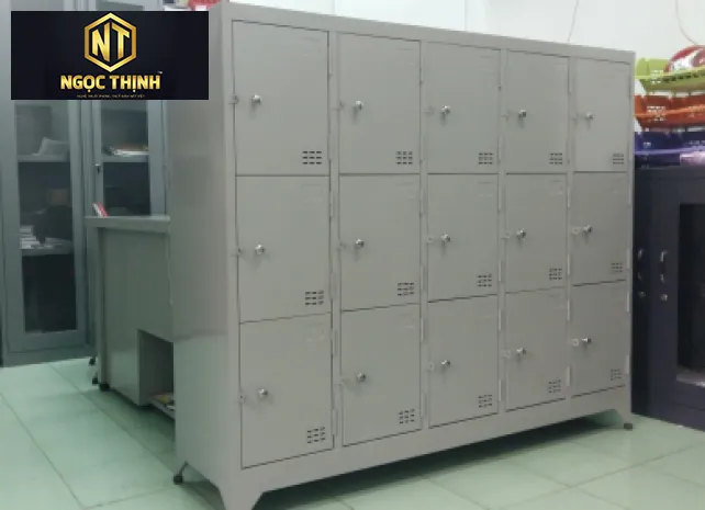 Tủ sắt sơn tĩnh điện 15 khoang cánh mở 15C5K Chân sắt V Tủ sắt sơn tĩnh điện 15 khoang cánh mở 15C5K Chân sắt V